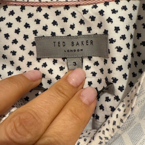 Ted Baker endurance geometrical print Men's Blue Patterned Shirt size 3 = 15.5 H - Picture 2 of 6